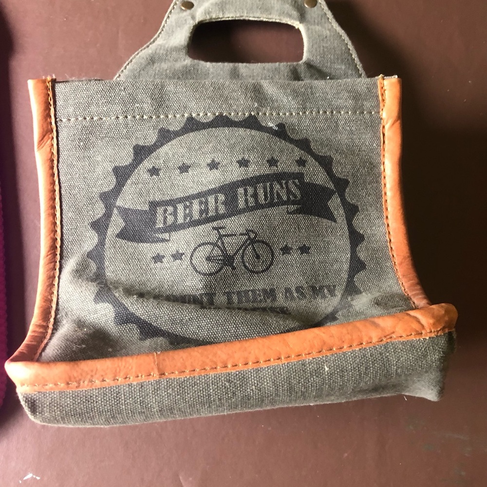 Beer carrier